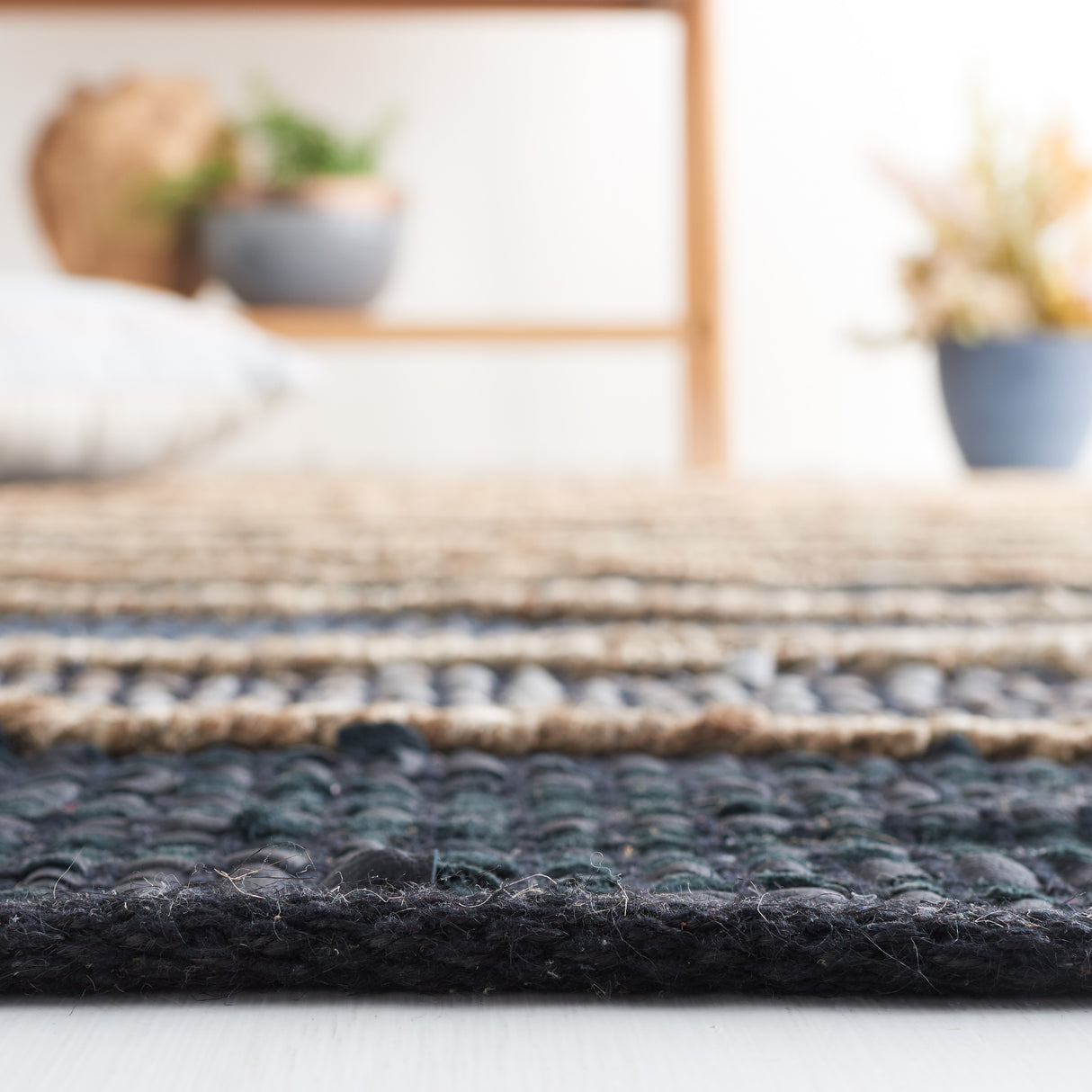 Safavieh Vintage Leather Vtl206Z Black/Natural Rug.