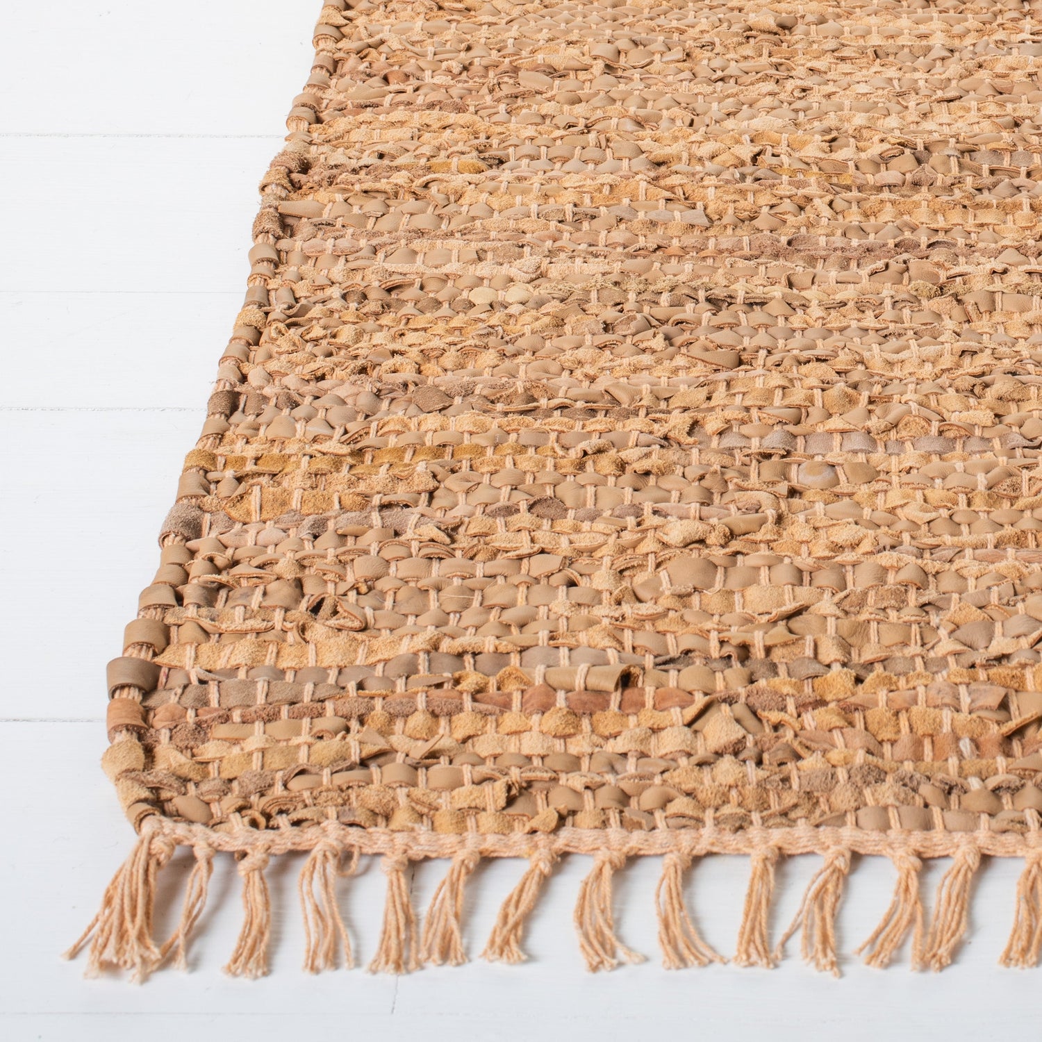Safavieh Vintage Leather Vtl501D Light Gold Rugs.