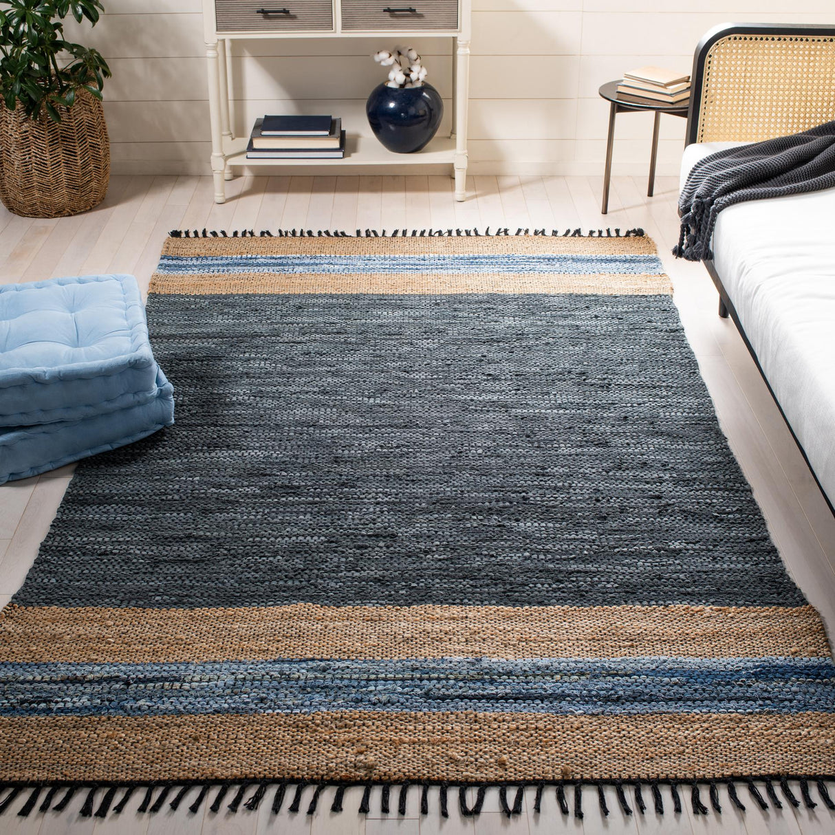 Safavieh Vintage Leather Vtl602M Blue/Natural Rugs.