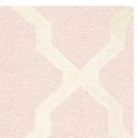 Safavieh Cambridge Cam121M Light Pink / Ivory Geometric Area Rug