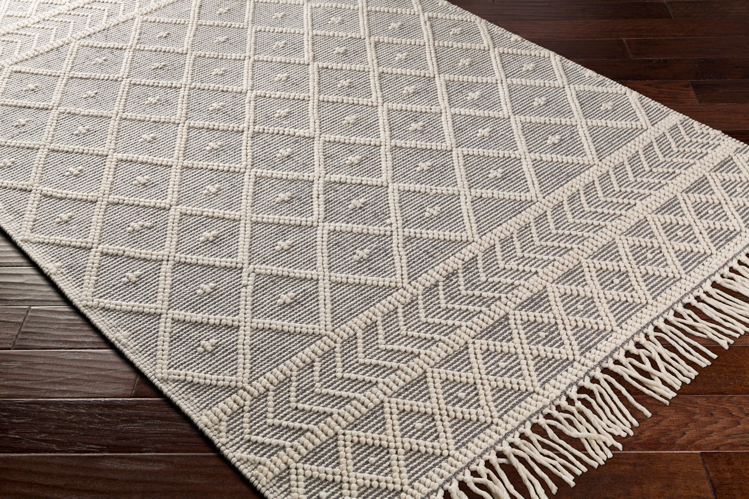 Surya Casa Decampo Cdc-2304 Ivory, Medium Gray Rugs.