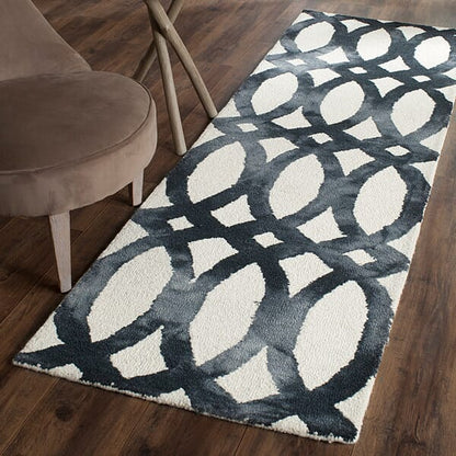 Safavieh Dip Dyed Ddy675D Ivory / Graphite Geometric Area Rug