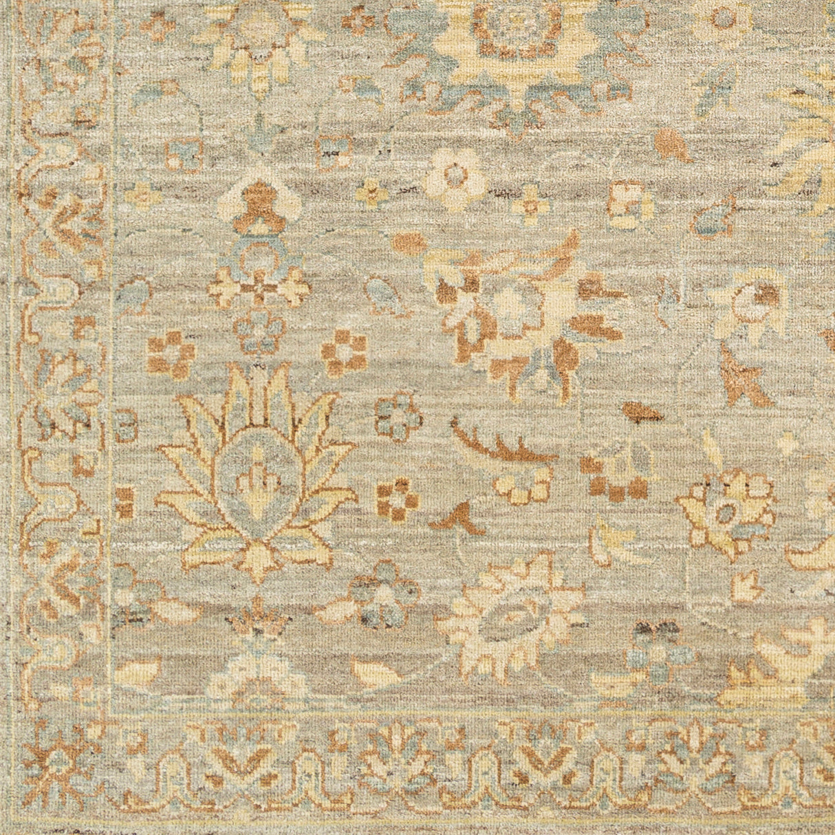 Surya Ghazni Ghz-2302 Brown Rug.