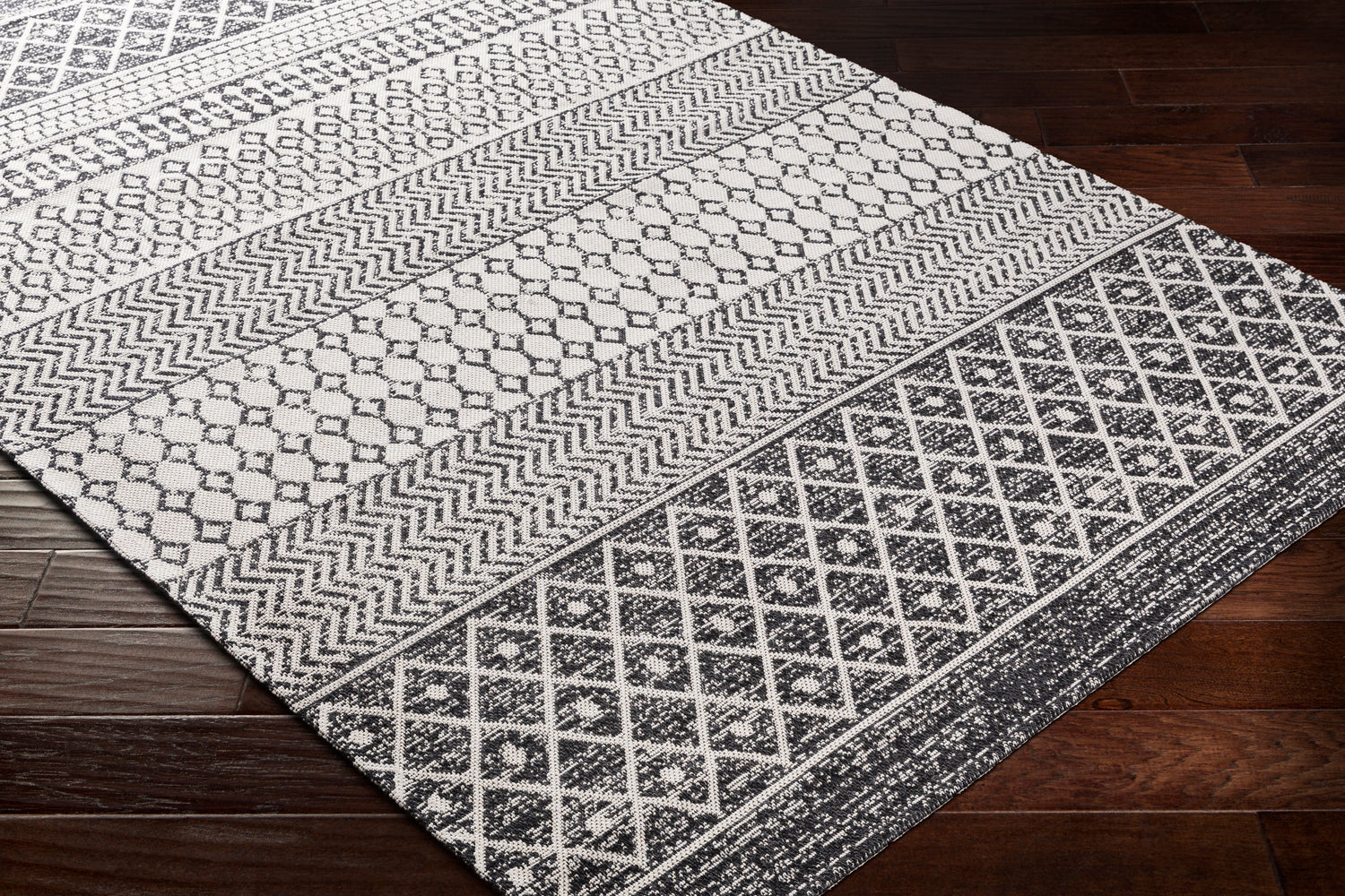 Surya La Casa Lcs-2306 Black, Cream Rugs.