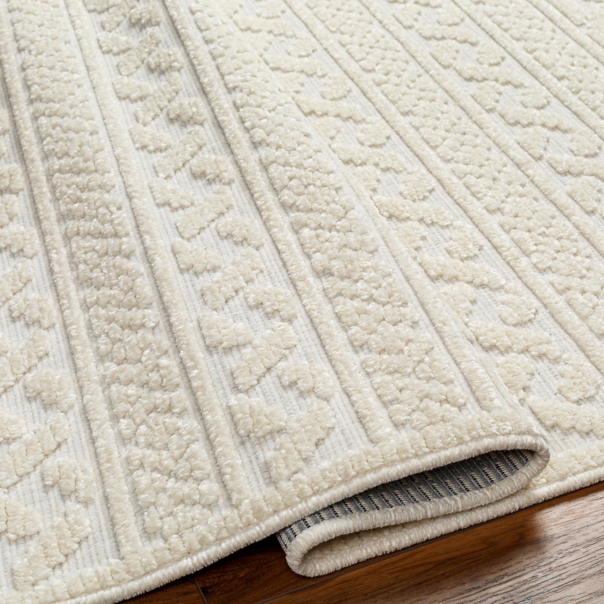 Surya Machine Washable Lyna Lya-2315 Beige Rug.