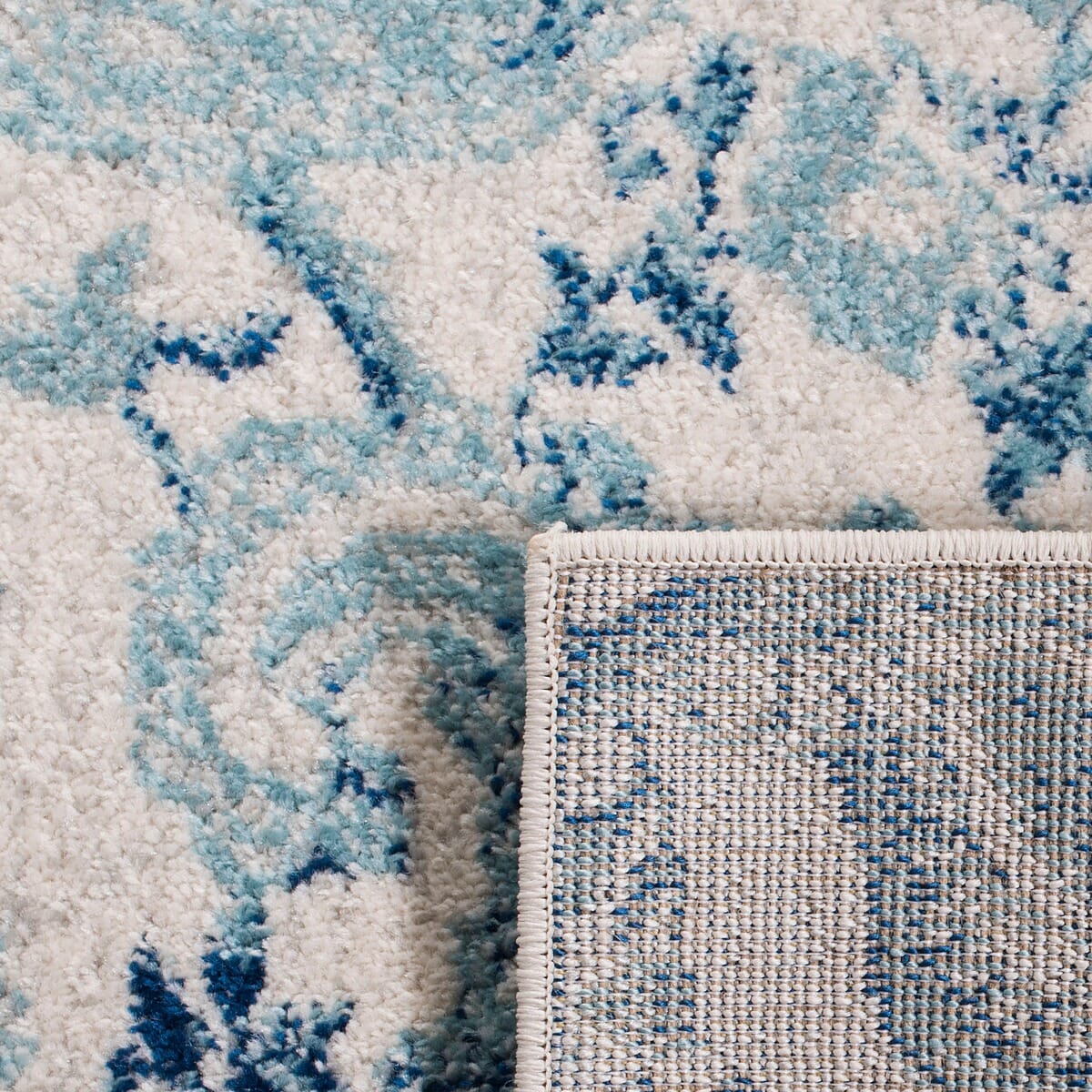 Safavieh Madison Mad600E Cream / Turquoise Rugs.