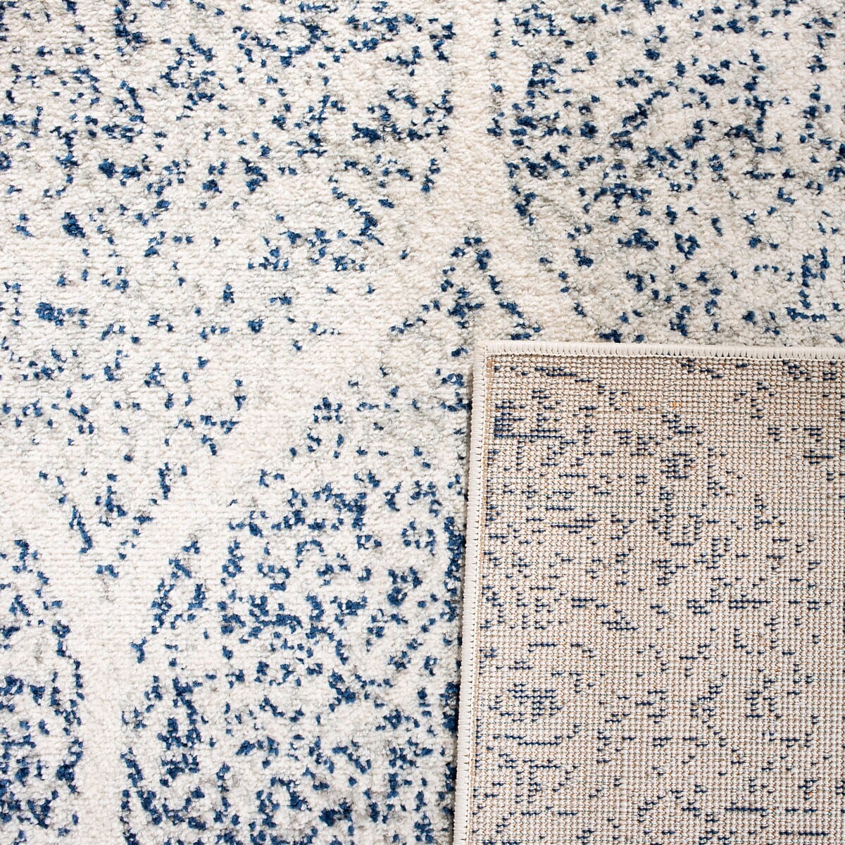 Safavieh Madison Mad604A Cream/Royal Blue Rug.