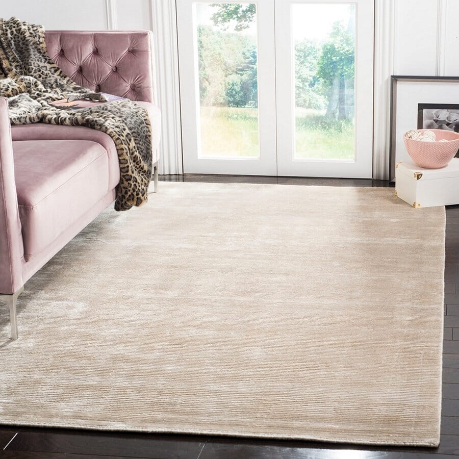Safavieh Mirage Mir234S Light Silver Rugs.