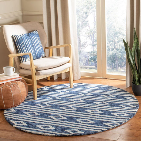 Safavieh Micro Loop Mlp153N Navy/Ivory Rug.
