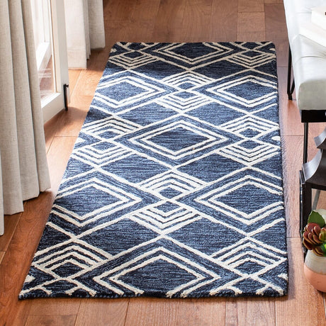 Safavieh Micro-Loop Mlp154N Navy / Ivory Rugs.