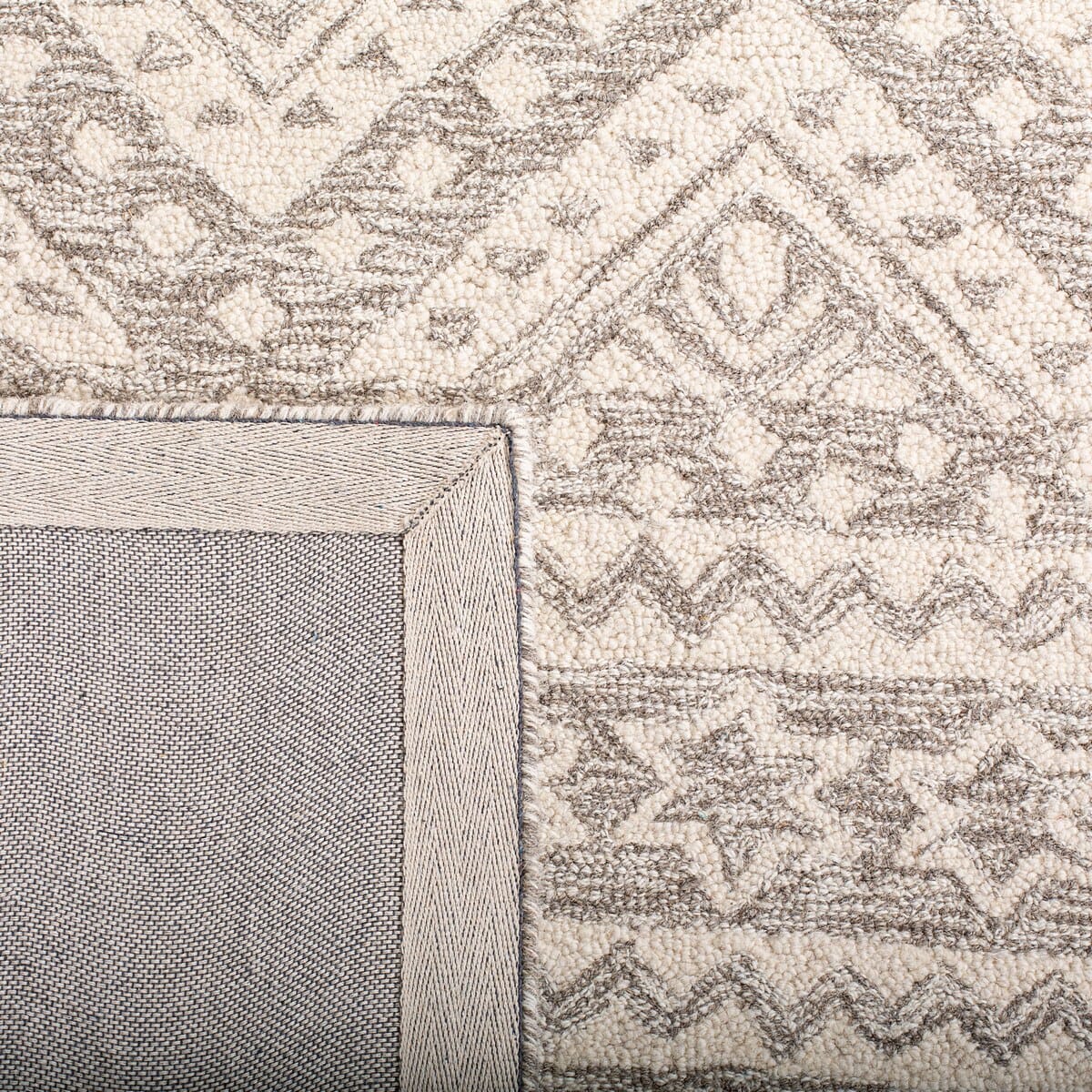 Safavieh Micro-Loop Mlp501F Grey / Ivory Rugs.