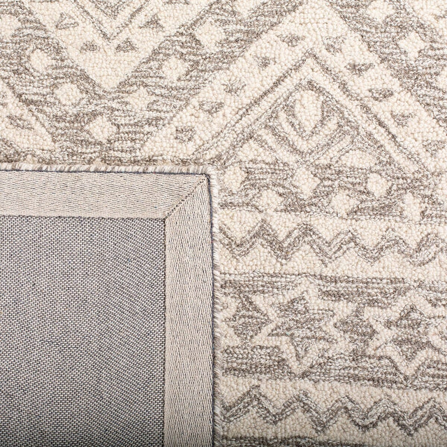 Safavieh Micro-Loop Mlp501F Grey / Ivory Rugs.
