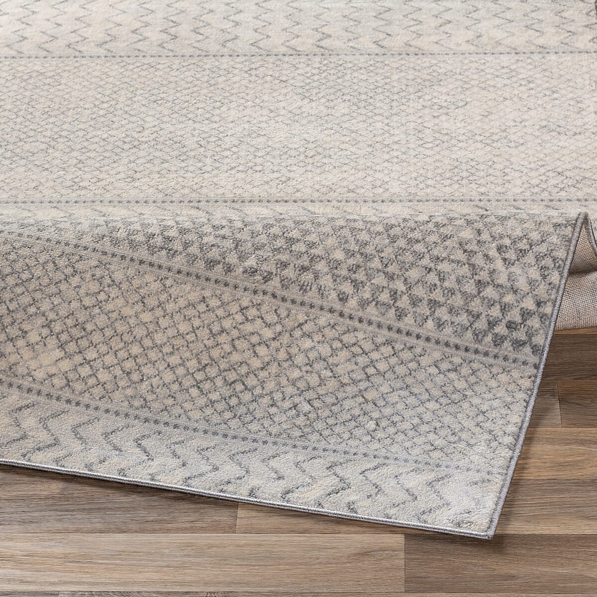 Surya Monaco Moc-2306 Silver Gray, Medium Gray, Cream Rugs.