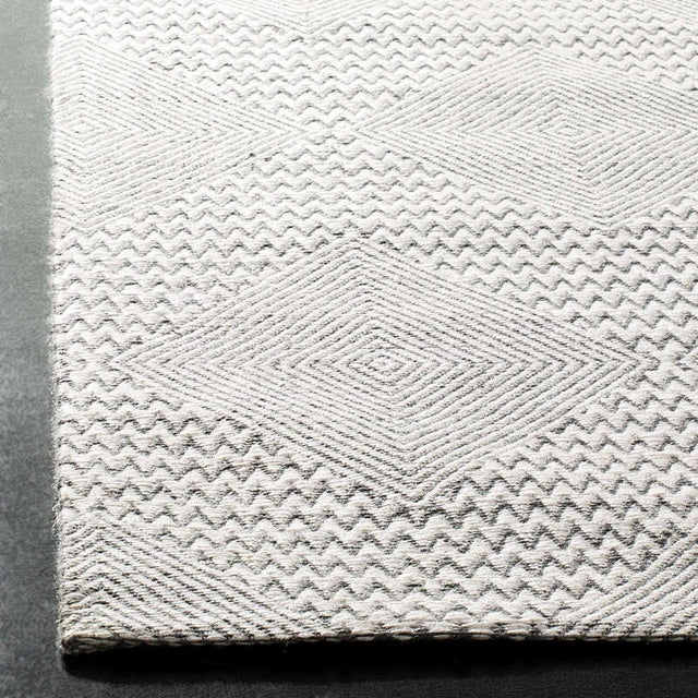 Safavieh Marbella Mrb304F Dark Grey / Ivory Rugs.