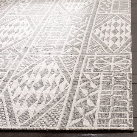 Safavieh Marbella Mrb609F Grey / Ivory Rugs.
