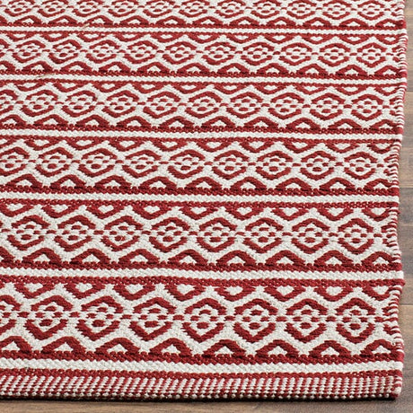 Safavieh Montauk Mtk341C Ivory / Red Rugs.