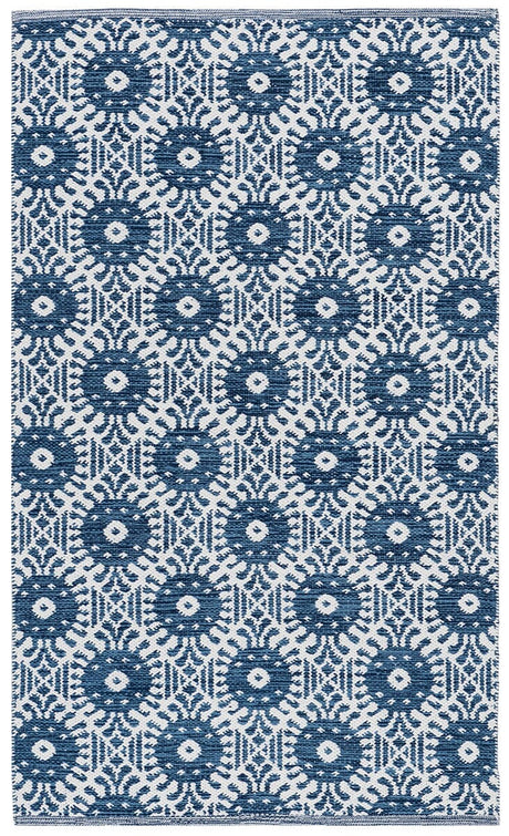 Safavieh Montauk Mtk612C Navy / Ivory Rugs.