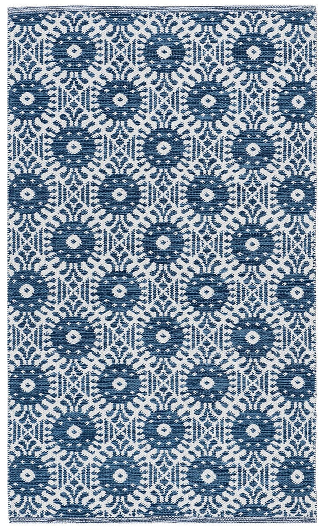 Safavieh Montauk Mtk612C Navy / Ivory Rugs.