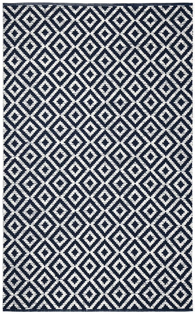 Safavieh Montauk Mtk613C Navy / Ivory Rugs.