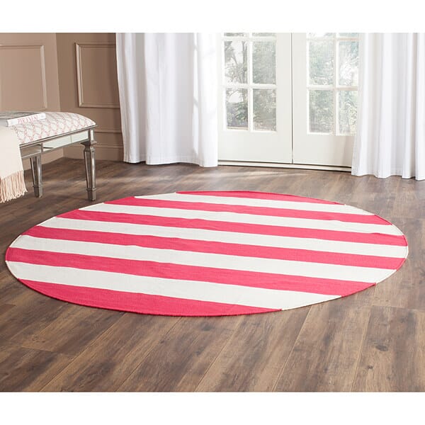 Safavieh Montauk Mtk712B Red / White Rugs.