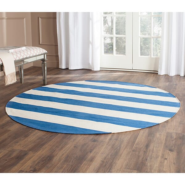 Safavieh Montauk Mtk712C Blue / White Rugs.