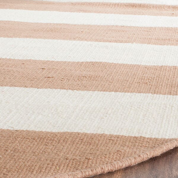 Safavieh Montauk Mtk712M Sand / Ivory Rugs.
