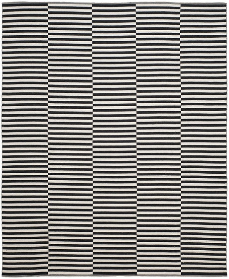 Safavieh Montauk Mtk715D Ivory/Black Rug.