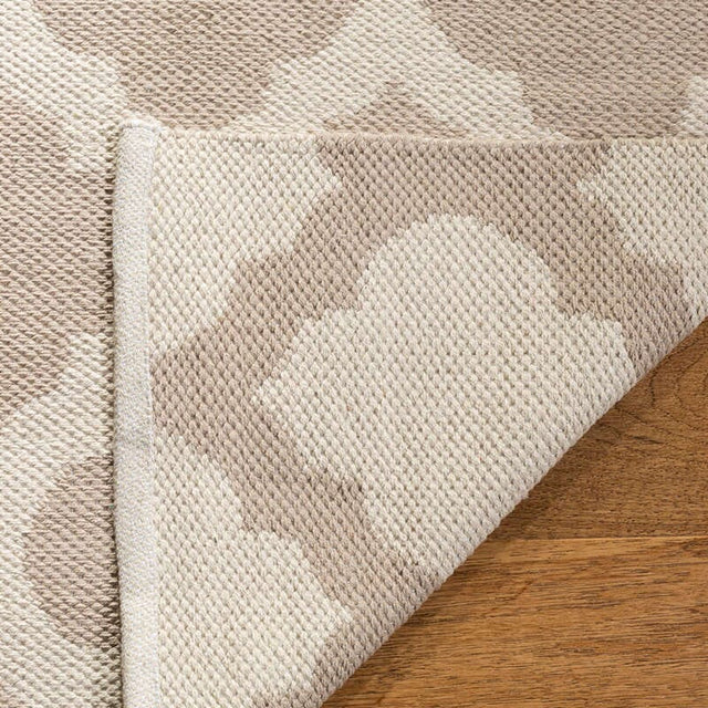 Safavieh Montauk Mtk723A Grey / Ivory Rugs.