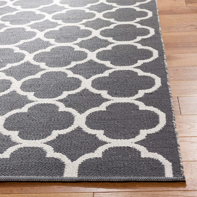 Safavieh Montauk Mtk725E Dark Grey / Ivory Rugs.