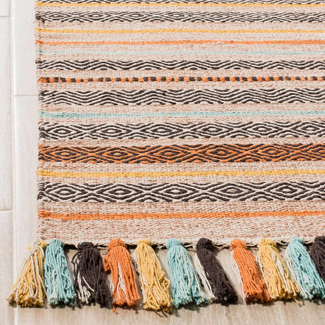 Safavieh Montauk Mtk901A Beige / Multi Rugs.