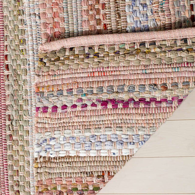 Safavieh Montauk Mtk975D Pink / Multi Rugs.