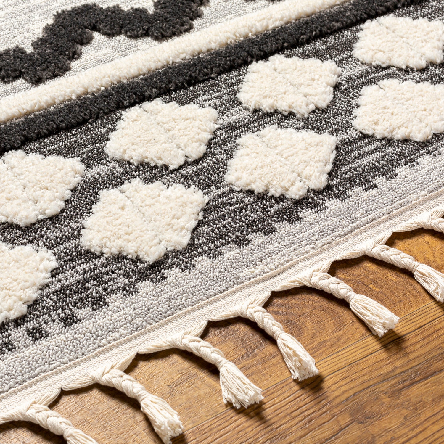 Surya Nora Noa-2301 Grey Rug.