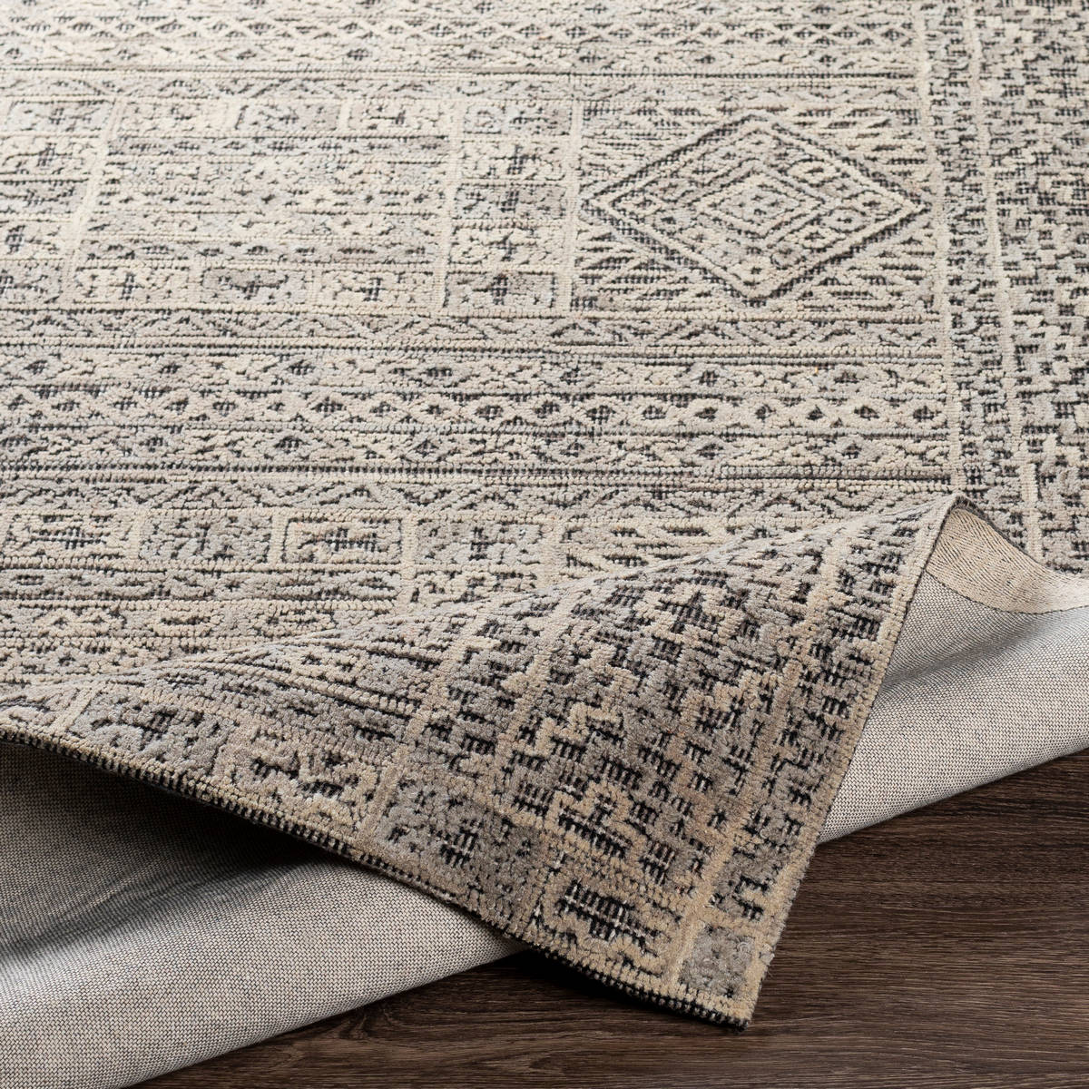 Surya Oakland Oaa-1009 Black, Medium Gray, Khaki Rugs.