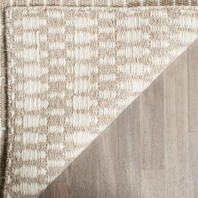 Safavieh Oasis Oas432B Beige / Ivory Rugs.
