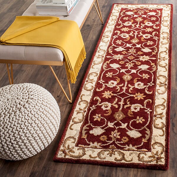 Safavieh Royalty Roy244B Red/Ivory Rug.