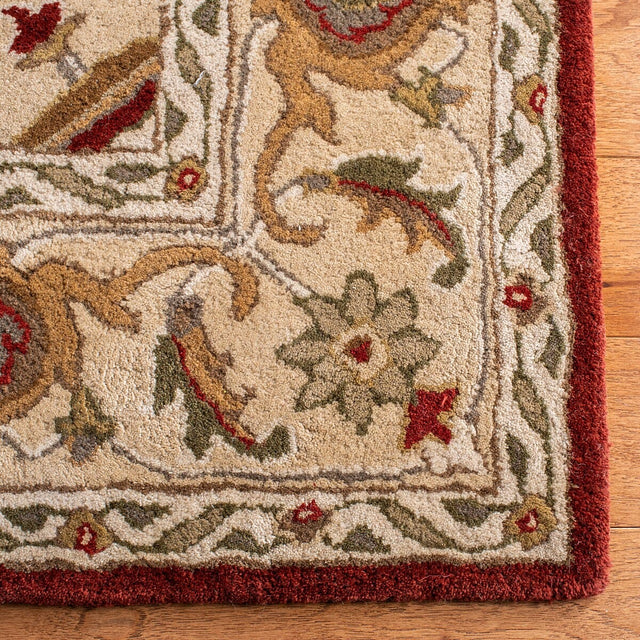 Safavieh Royalty Roy700Q Red / Beige Rugs.