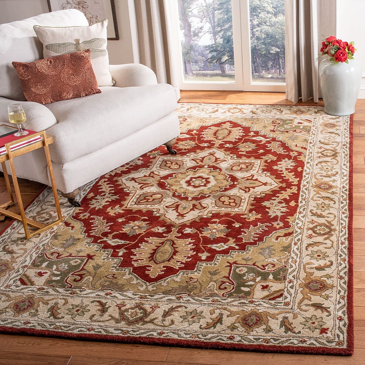 Safavieh Royalty Roy700Q Red / Beige Rugs.