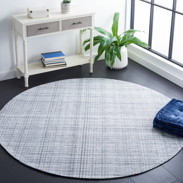 Safavieh Marbella Mrb315F Grey/Ivory Rug.