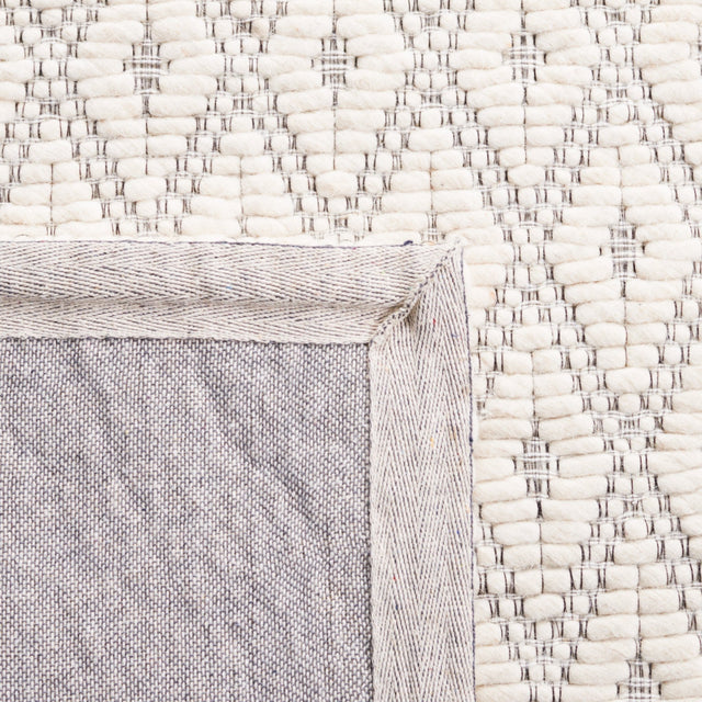 Safavieh Marbella Mrb752A Ivory/Black Rug.