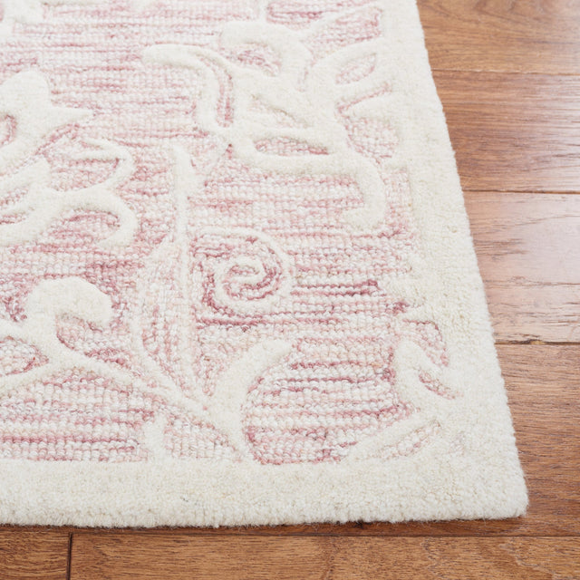 Safavieh Metro Met853U Pink/Ivory Rug.