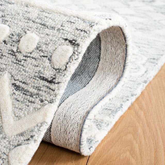 Safavieh Metro Met855F Silver/Ivory Rug.