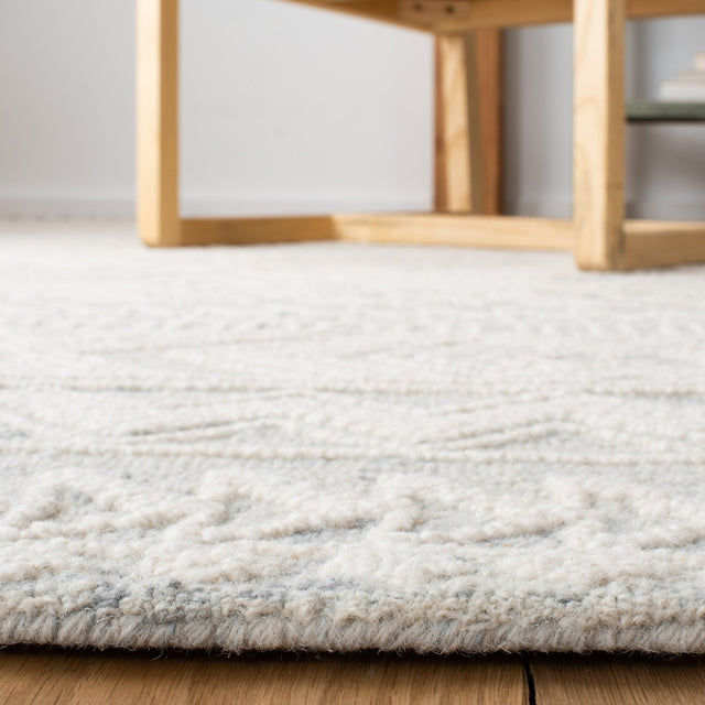 Safavieh Metro Met908F Light Grey/Ivory Rug.