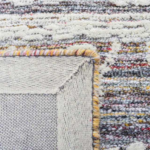 Safavieh Metro Met910Q Red/Ivory Rug.