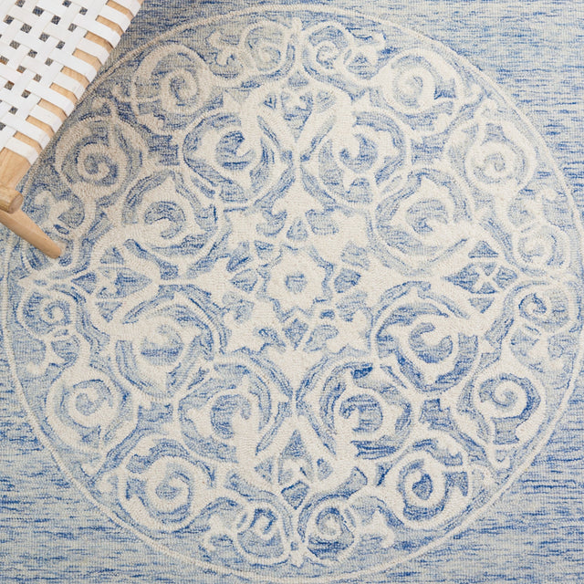 Safavieh Metro Met983M Blue/Ivory Rug.