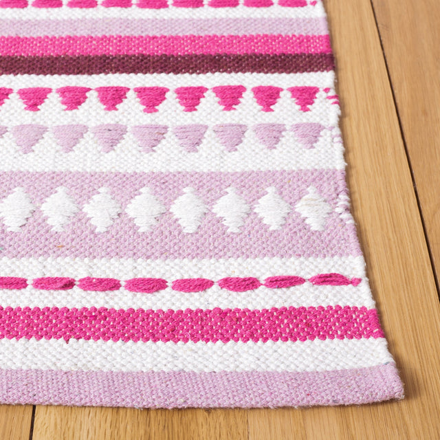 Safavieh Montauk Mtk451R Pink/Ivory Rug.