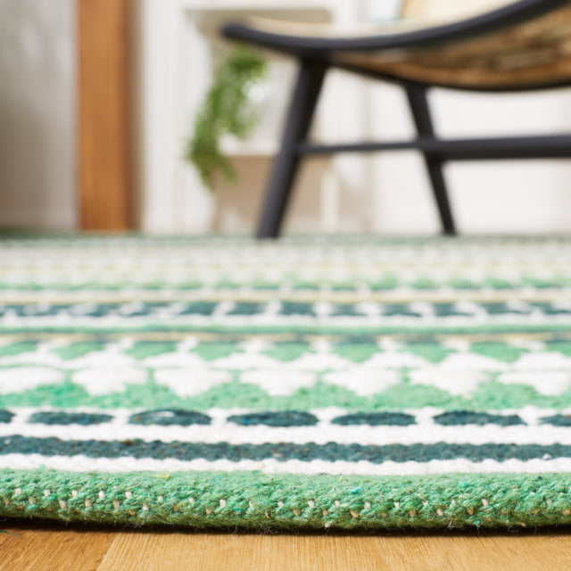 Safavieh Montauk Mtk451Y Green/Ivory Rug.