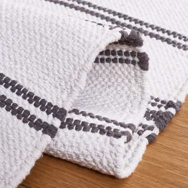 Safavieh Montauk Mtk708H Dark Grey/Ivory Rug.