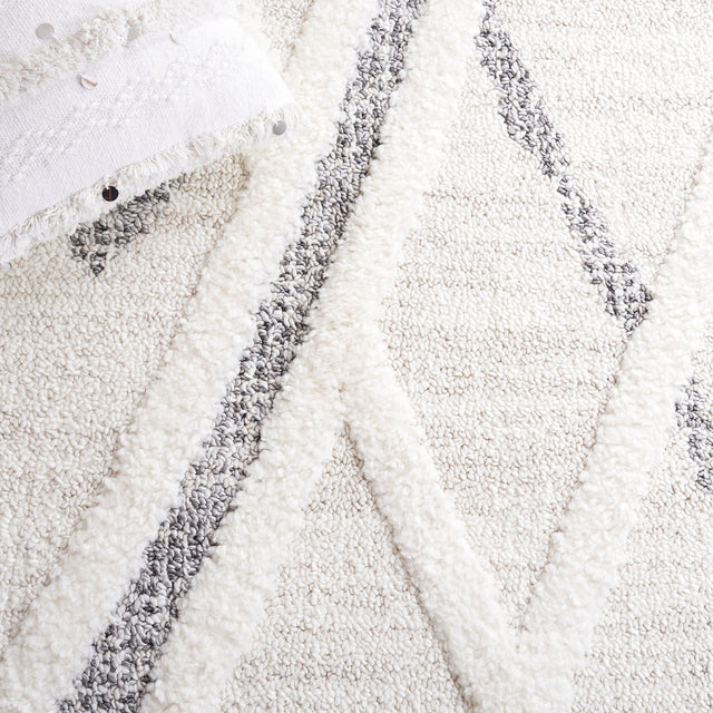 Safavieh Moroccan Tassel Shag Mts638A Beige/Grey Rug.