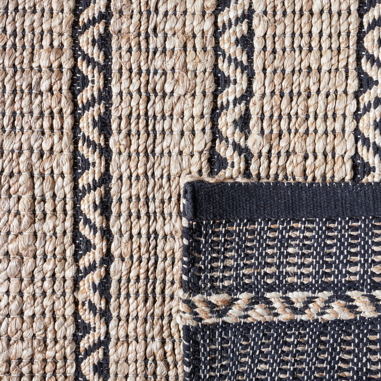 Safavieh Natural Fiber Nfb655Z Black/Natural Rug.
