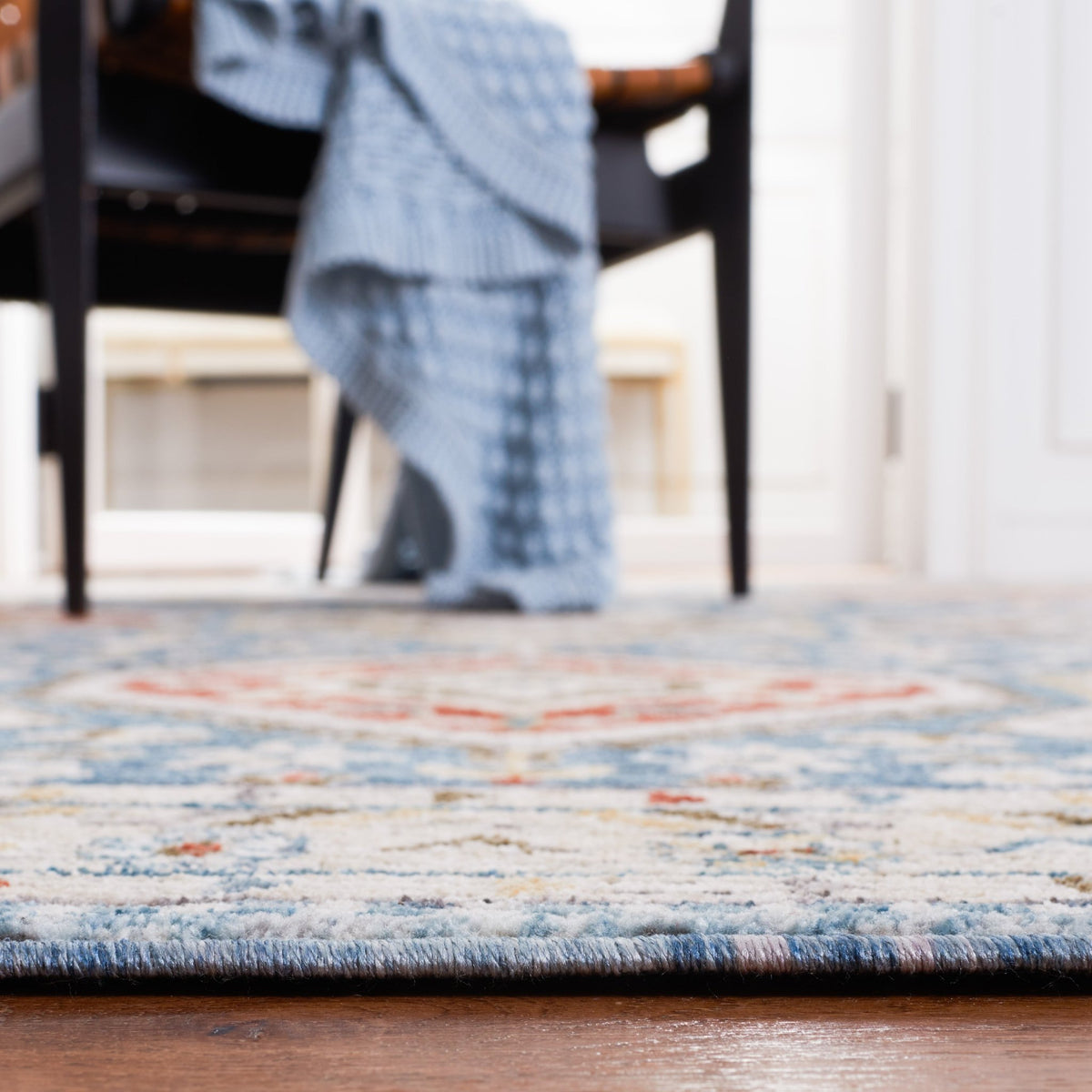 Safavieh Sierra Sra416A Ivory/Blue Rug.